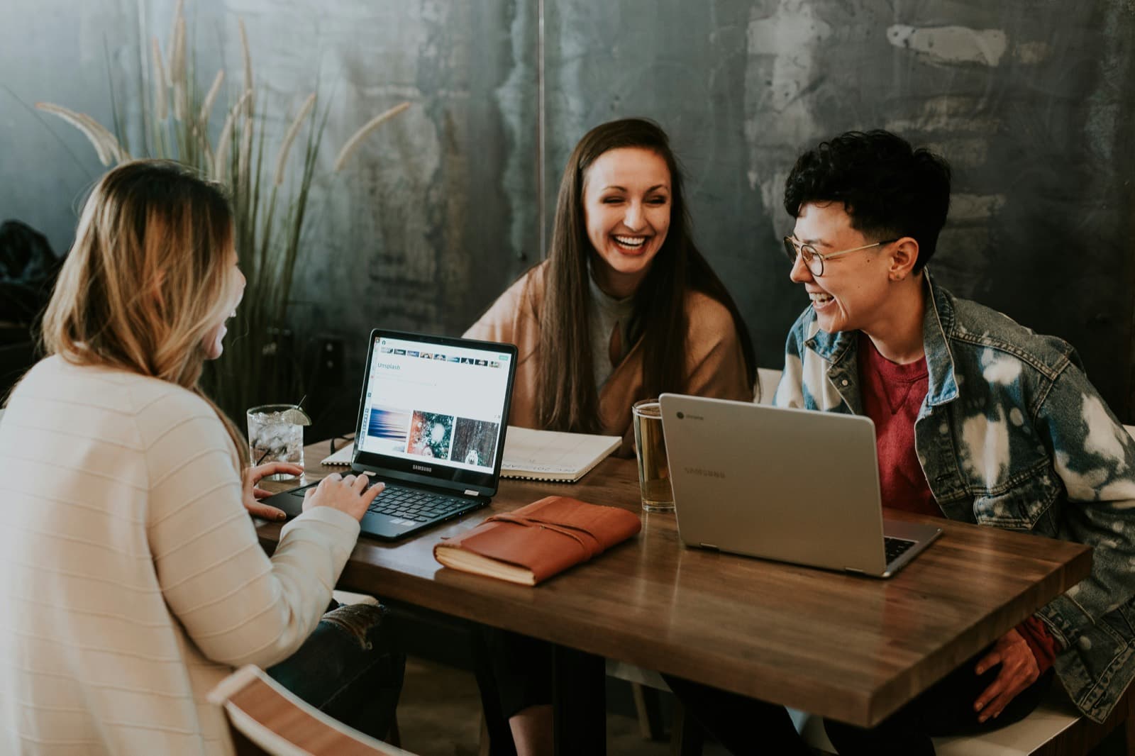A relaxed table with the kind of clients we like working with